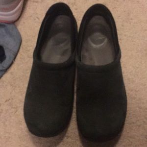 Black dansko shoes